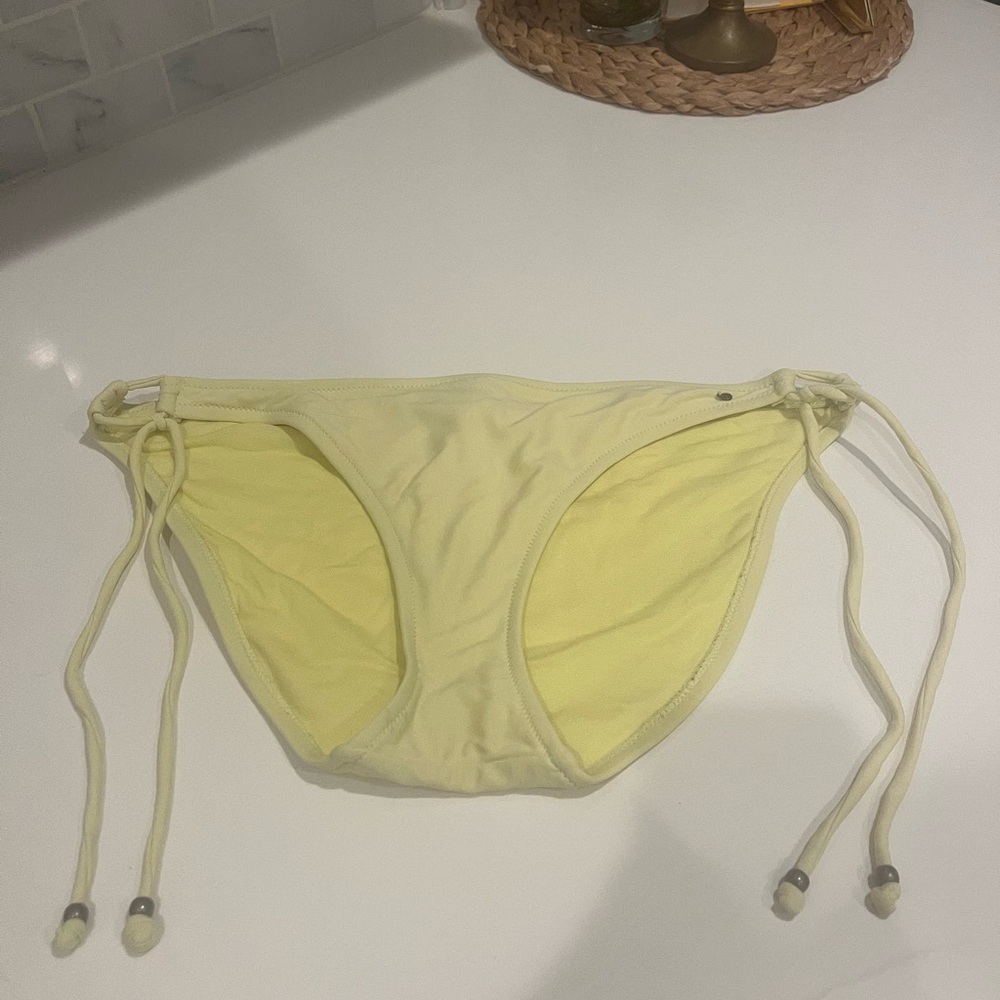 Super Cute! American Eagle - Bikini Bottoms!